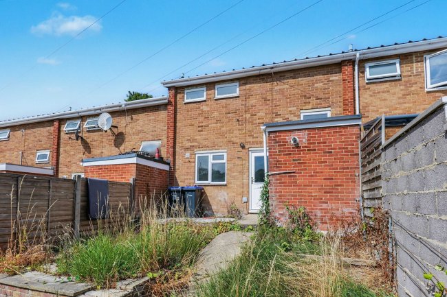 61 Glyndebourne Close, Salisbury, SP2 9HA 1