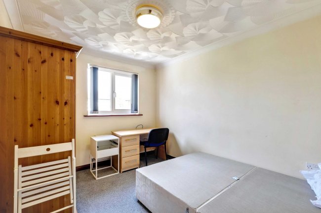 76 Cardigan Road, Bournemouth BH9 1BG 1