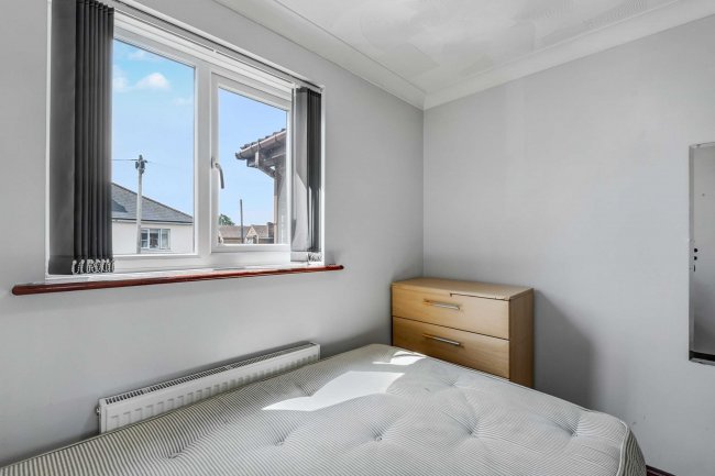 76 Cardigan Road, Bournemouth BH9 1BG 1