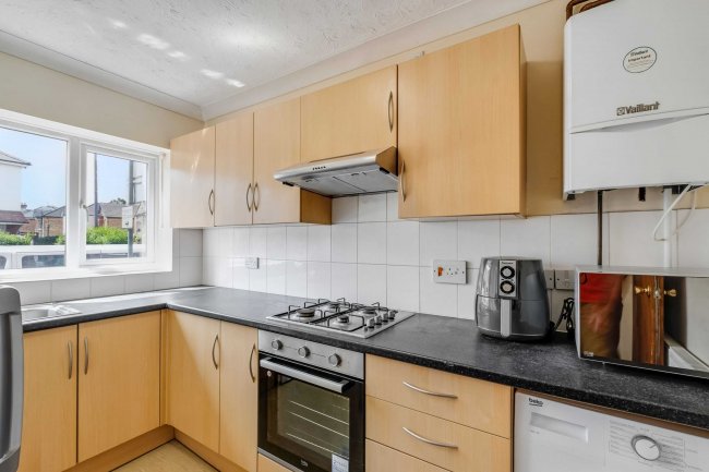 76 Cardigan Road, Bournemouth BH9 1BG 1