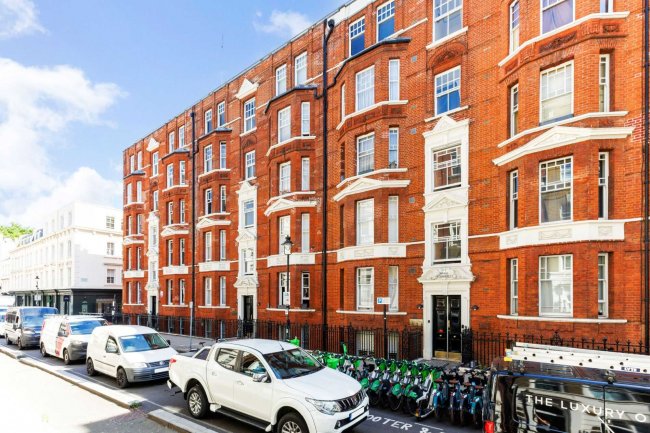 Flat 23 Russell Chambers, Bury Place, Bloomsbury, London WC1A 2JU 6