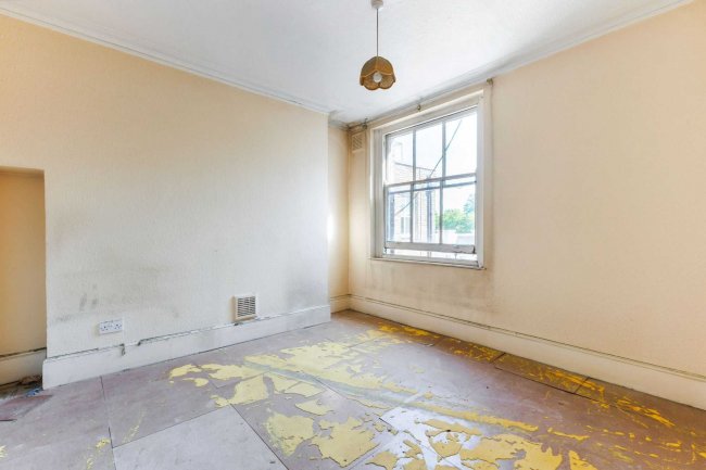 Flat 23 Russell Chambers, Bury Place, Bloomsbury, London WC1A 2JU 3