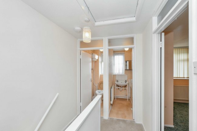 44 Downfield Road, Cheshunt, EN8 8SZ 7