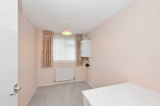 44 Downfield Road, Cheshunt, EN8 8SZ 7