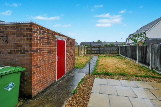 44 Downfield Road, Cheshunt, EN8 8SZ 7