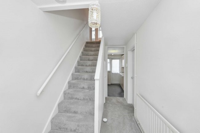 44 Downfield Road, Cheshunt, EN8 8SZ 7