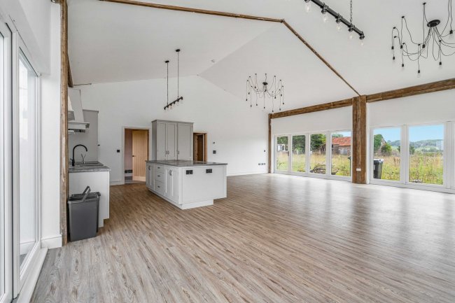 Stonebridge Barn, Church Road, Earsham, Bungay, NR35 2TL 3