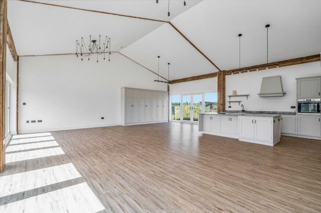 Stonebridge Barn, Church Road, Earsham, Bungay, NR35 2TL 3