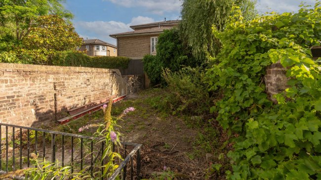 Flat A, 139 Balls Pond Road, Dalston, London, N1 4BG 10