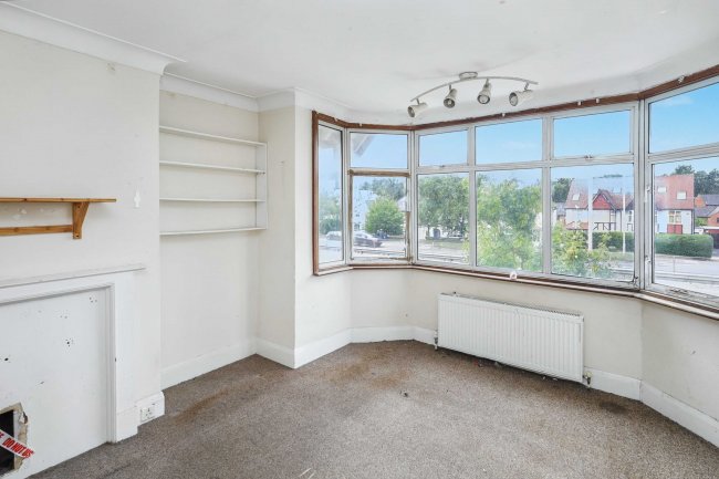 330 Watford Way, Hendon, London NW4 4UY 1