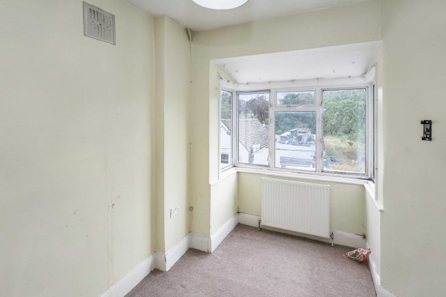 330 Watford Way, Hendon, London NW4 4UY 1