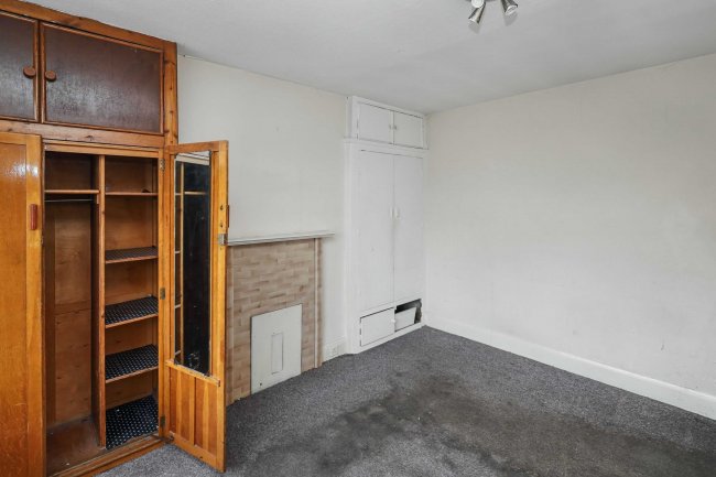 330 Watford Way, Hendon, London NW4 4UY 1