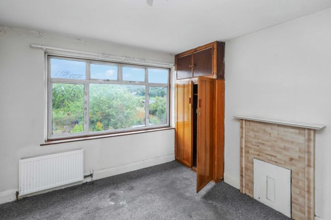 330 Watford Way, Hendon, London NW4 4UY 1