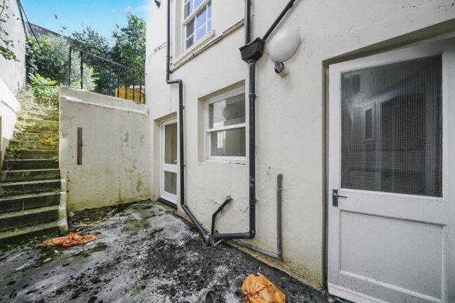 Basement Flat, 88 Lansdowne Place, Hove, BN3 1FH 9