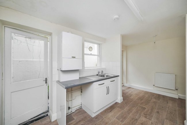 Basement Flat, 88 Lansdowne Place, Hove, BN3 1FH 9