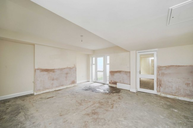 Basement Flat, 88 Lansdowne Place, Hove, BN3 1FH 9