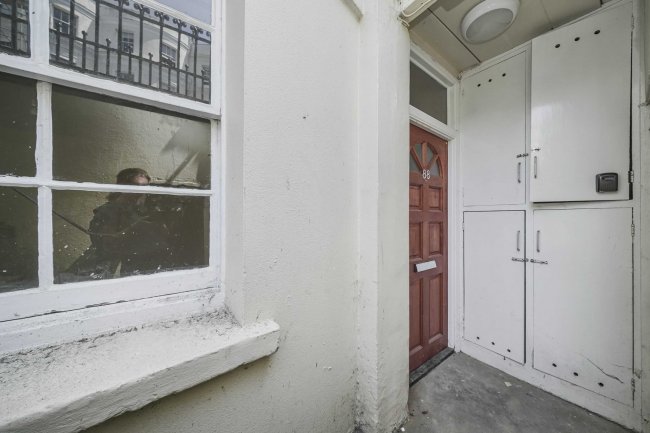 Basement Flat, 88 Lansdowne Place, Hove, BN3 1FH 9