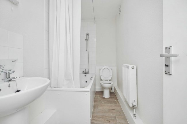 Basement Flat, 88 Lansdowne Place, Hove, BN3 1FH 9