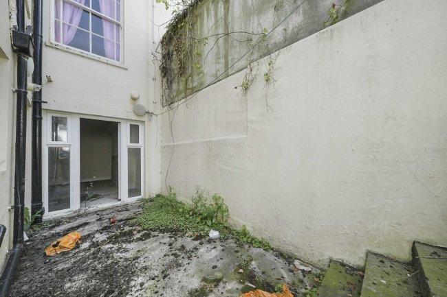 Basement Flat, 88 Lansdowne Place, Hove, BN3 1FH 9