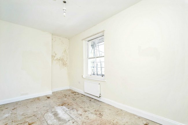 Flat 3, 51 York Road, Hove, East Sussex, BN3 1DJ 10