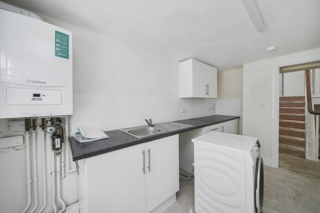 Flat 3, 51 York Road, Hove, East Sussex, BN3 1DJ 10