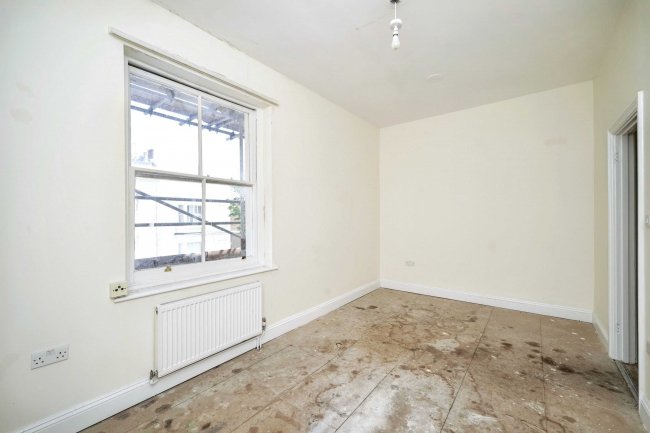 Flat 3, 51 York Road, Hove, East Sussex, BN3 1DJ 10