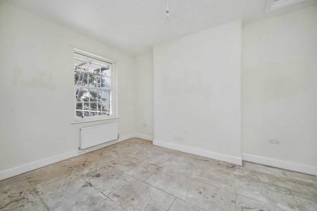 Flat 3, 51 York Road, Hove, East Sussex, BN3 1DJ 10
