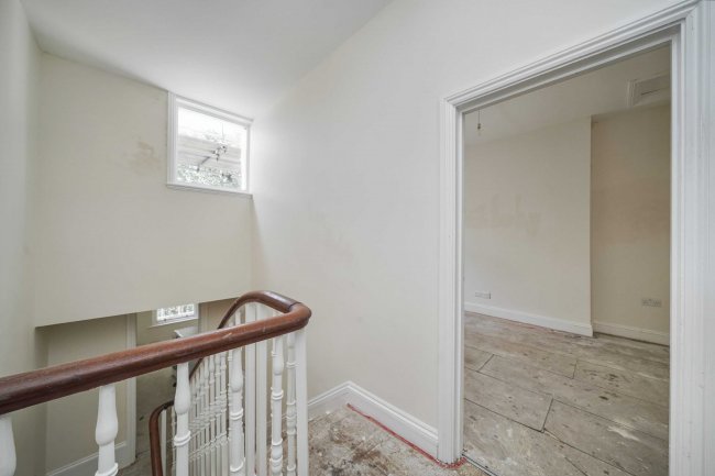 Flat 3, 51 York Road, Hove, East Sussex, BN3 1DJ 10