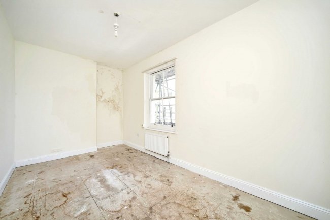 Flat 3, 51 York Road, Hove, East Sussex, BN3 1DJ 10