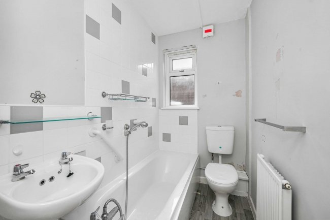 Flat 83 Rectory Road, 79-85 Rectory, Sittingbourne, Kent, ME10 4LB 10