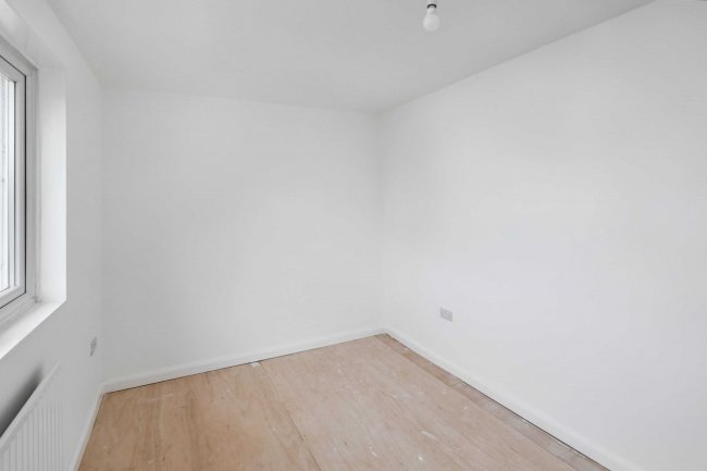 11 Beech Gardens, Dagenham, Essex, RM10 9TS 3