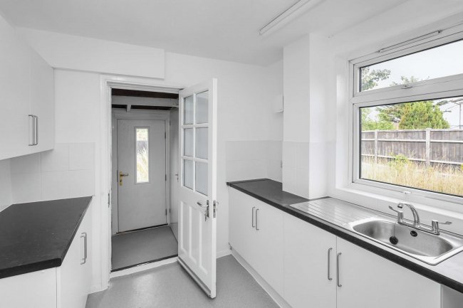 11 Beech Gardens, Dagenham, Essex, RM10 9TS 3