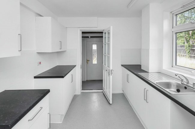 11 Beech Gardens, Dagenham, Essex, RM10 9TS 3