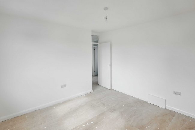 11 Beech Gardens, Dagenham, Essex, RM10 9TS 3