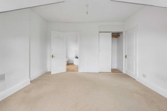 Flat 7, 5 Parklands, Surbiton, Surrey, KT5 8EA 3