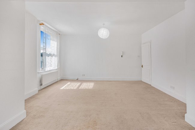 Flat 7, 5 Parklands, Surbiton, Surrey, KT5 8EA 3