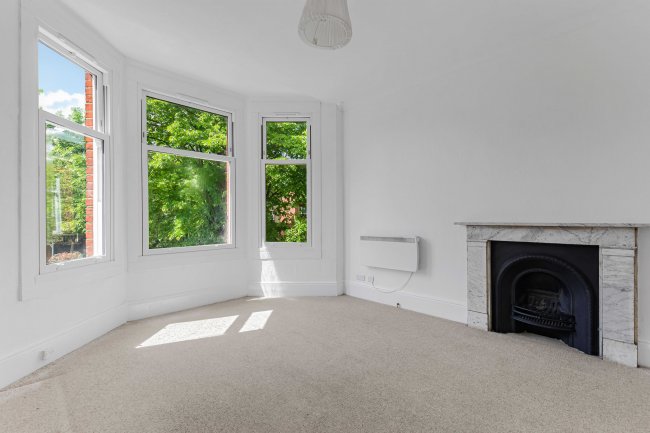 Flat 5, 7 Parklands, Surbiton, Surrey, KT5 8EA 3