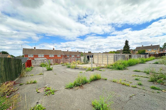 Land at Bretch Hill, Banbury, Oxfordshire, OX16 0LU 12