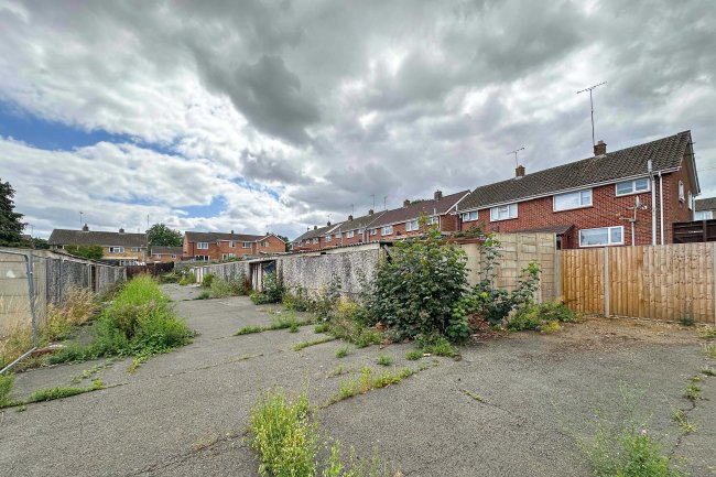 Land at Bretch Hill, Banbury, Oxfordshire, OX16 0LU 12
