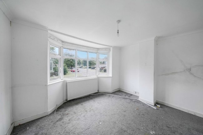 26 Wolf Lane, Windsor, SL4 4HY 6