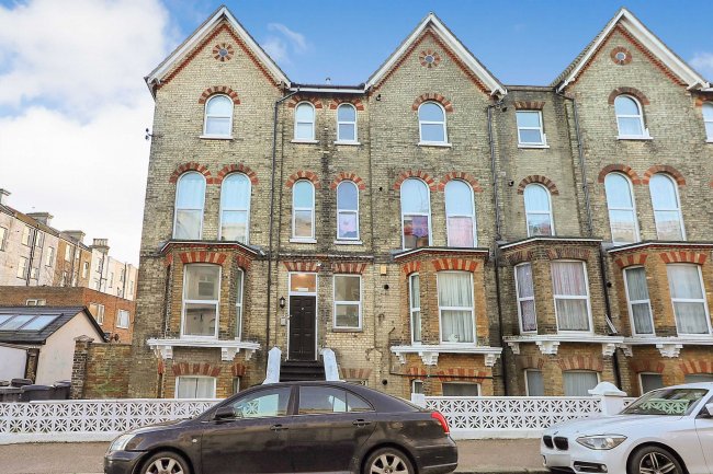 Flat 4, 2-8 Athelstan Road, Margate, CT9 2BF 4