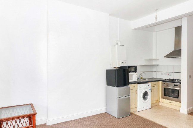 Flat 4, 2-8 Athelstan Road, Margate, CT9 2BF 4