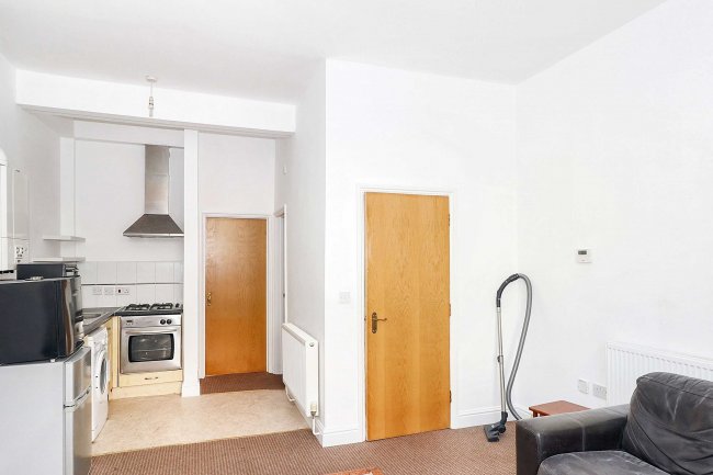 Flat 4, 2-8 Athelstan Road, Margate, CT9 2BF 4