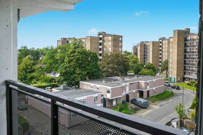 Flat 48 Warnham House, Upper Tulse Hill, Brixton, London, SW2 2SA 4