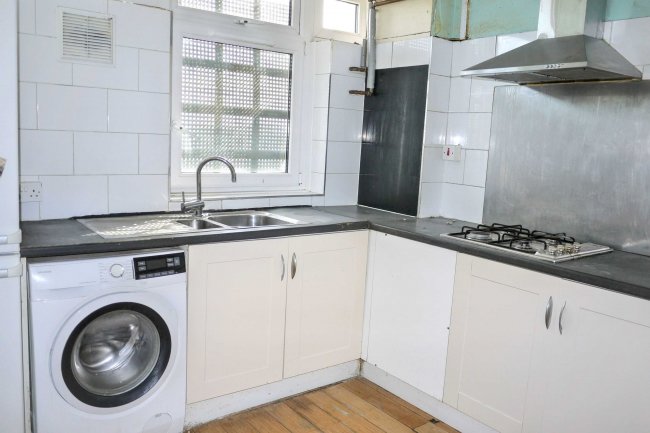 Flat 48 Warnham House, Upper Tulse Hill, Brixton, London, SW2 2SA 4