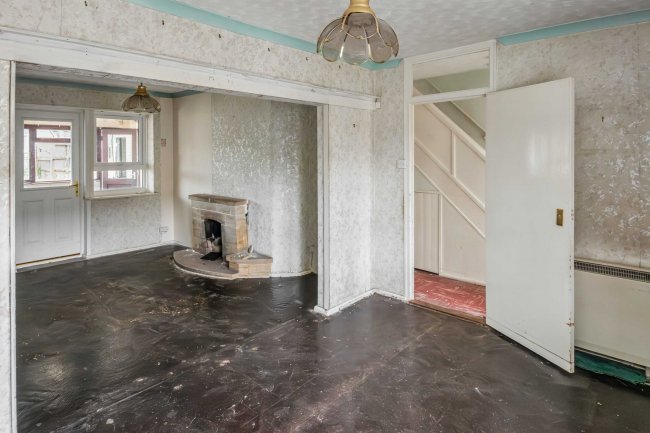 23 Thurlocks,Tintinhull, Yeovil, Somerset, BA22 8QE 1