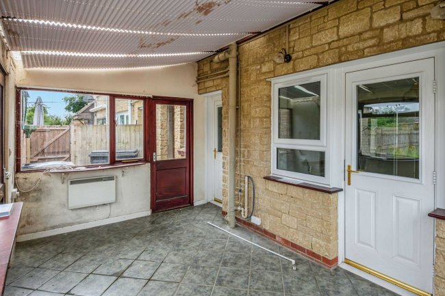 23 Thurlocks,Tintinhull, Yeovil, Somerset, BA22 8QE 1