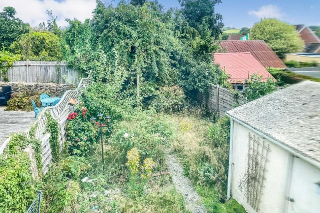 1 Church Street, Ilminster, Somerset, TA19 0LQ 8