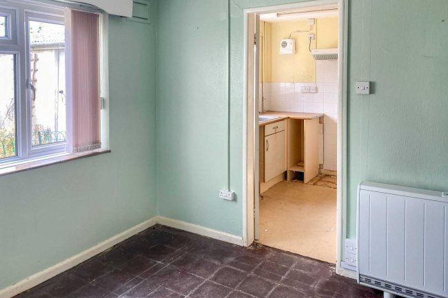 1 Church Street, Ilminster, Somerset, TA19 0LQ 8