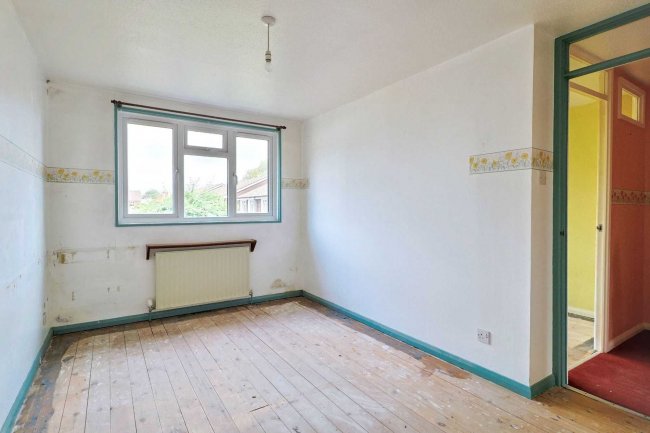 6 Butler Close, Salisbury, SP2 8AZ 7